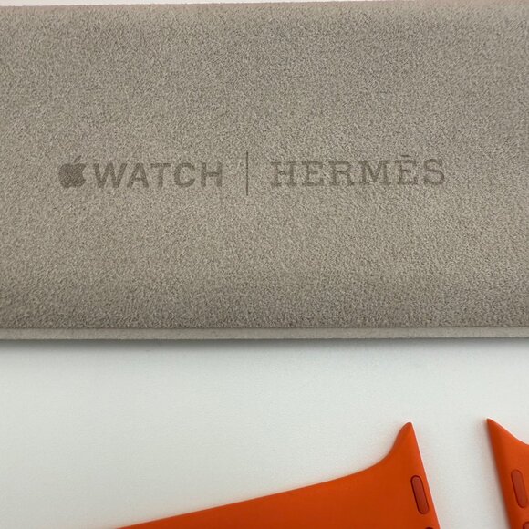 Hermès Apple Watch Band 44mm M/L Orange Silicone Replacement Strap - Picture 5 of 10